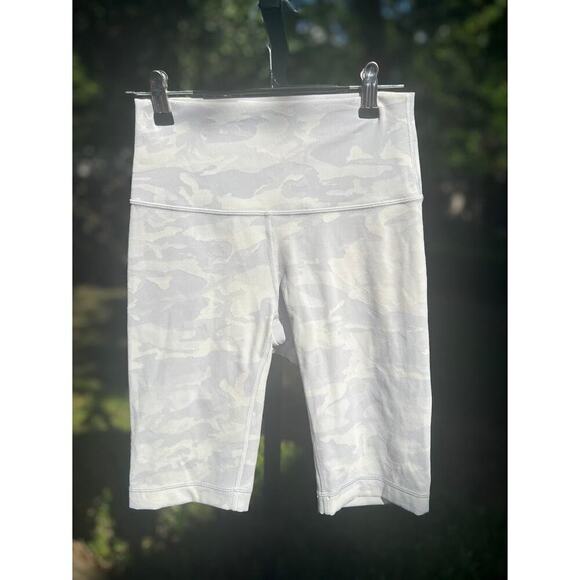 Lululemon Wunder Under 10" Shorts Ribbed Incognito Camo Size 4 - Picture 1 of 5